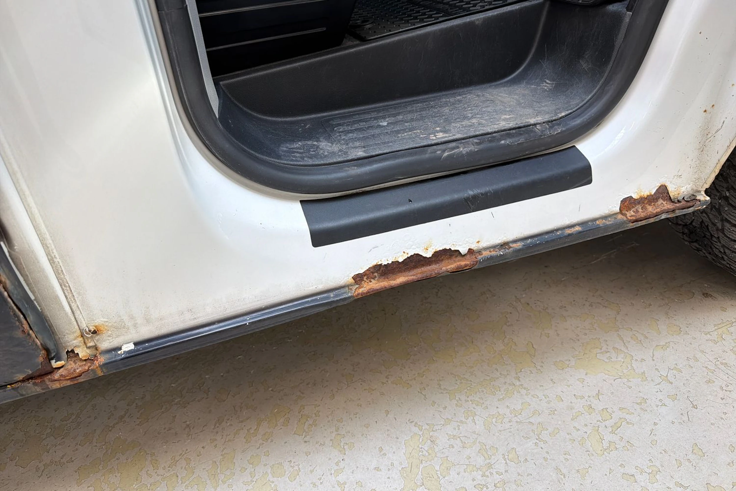 valkoinen Volkswagen Transporter 2010 kuva 25.