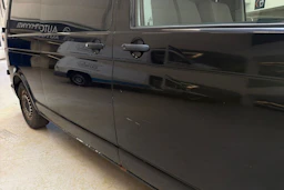 valkoinen Volkswagen Transporter 2010 kuva 28.