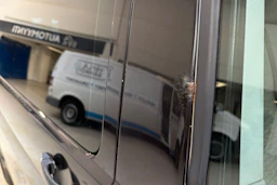 valkoinen Volkswagen Transporter 2010 kuva 39.