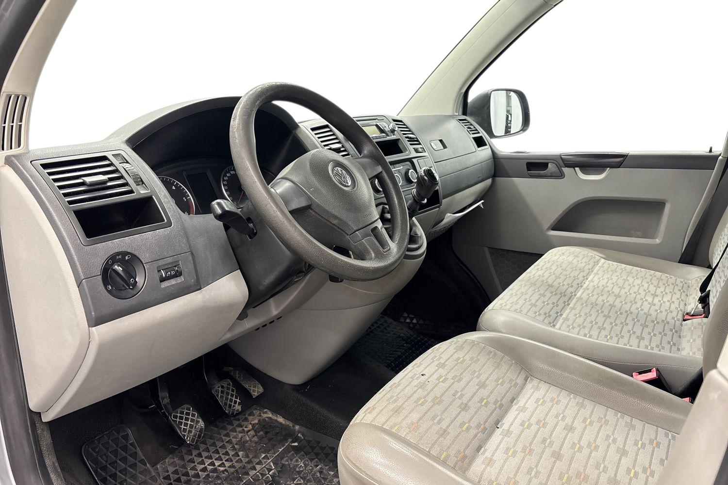 Volkswagen Transporter 2010, photo 6/19