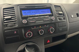 musta Volkswagen Transporter 2010 kuva 16.