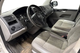 valkoinen Volkswagen Transporter 2010 kuva 3.