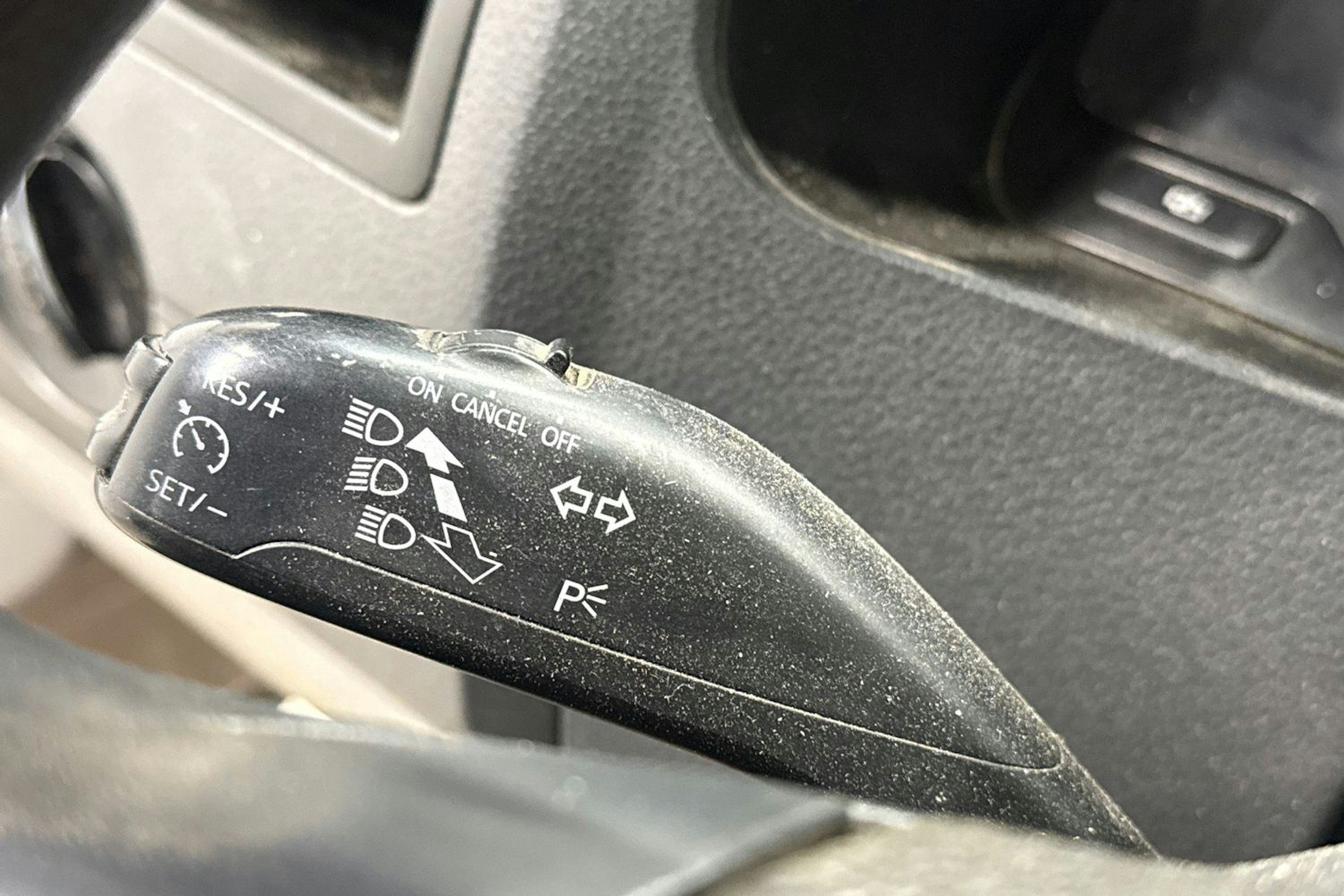 ruskea (beige) Volkswagen Transporter 2010 kuva 12.