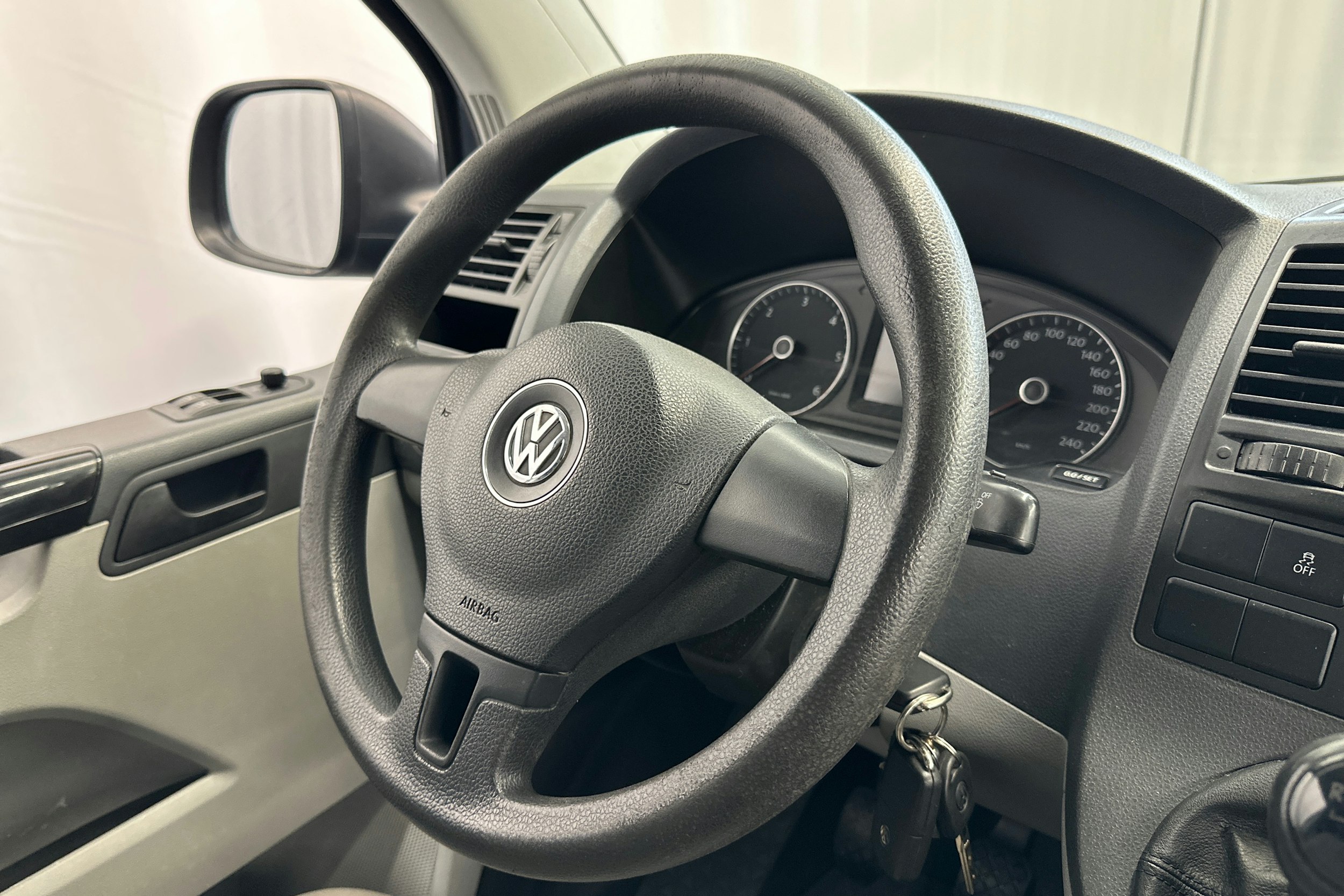 harmaa Volkswagen Transporter 2010 kuva 10.