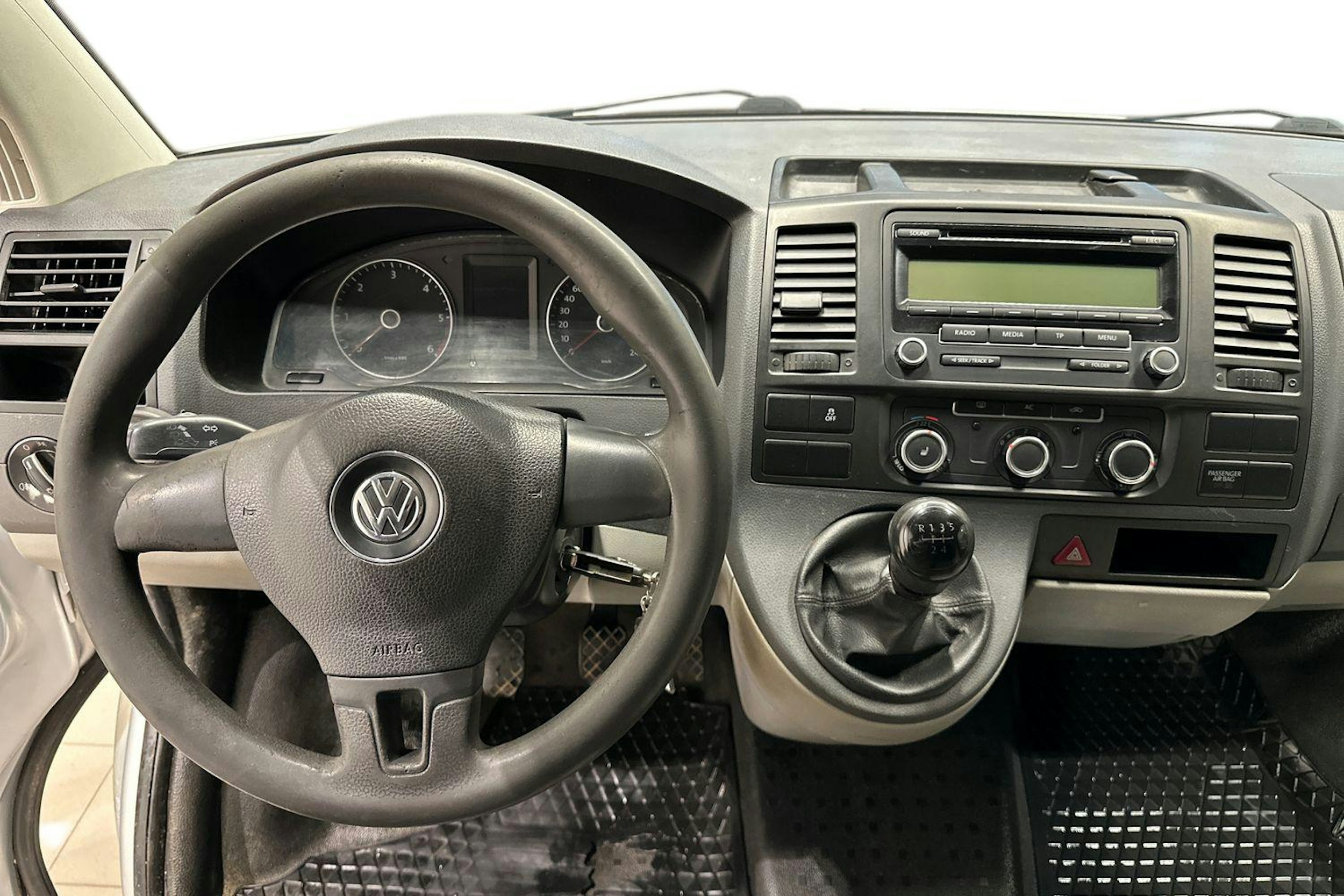 harmaa Volkswagen Transporter 2010 kuva 9.