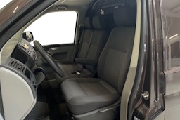 ruskea (beige) Volkswagen Transporter 2010 kuva 7.