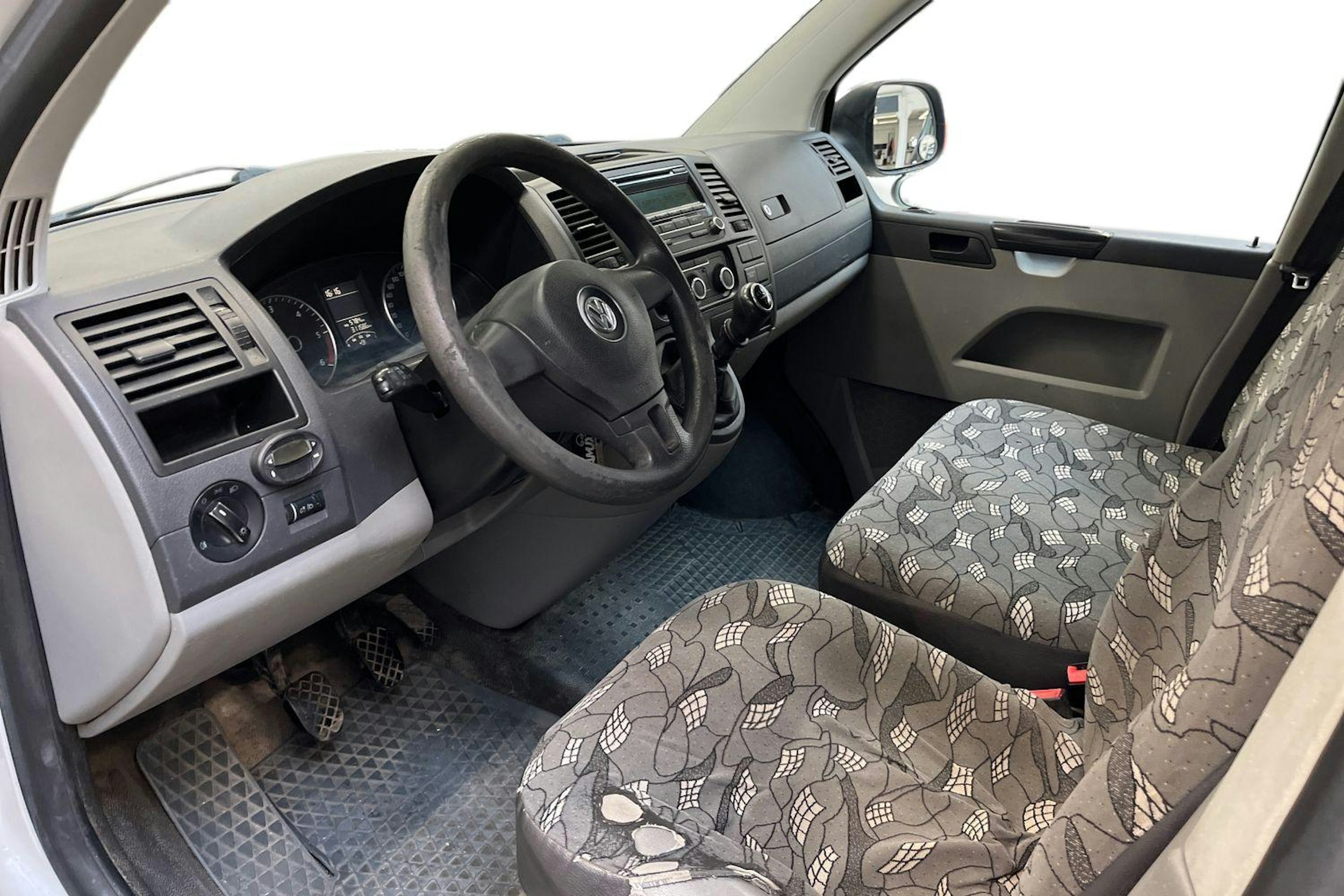 valkoinen Volkswagen Transporter 2010 kuva 6.