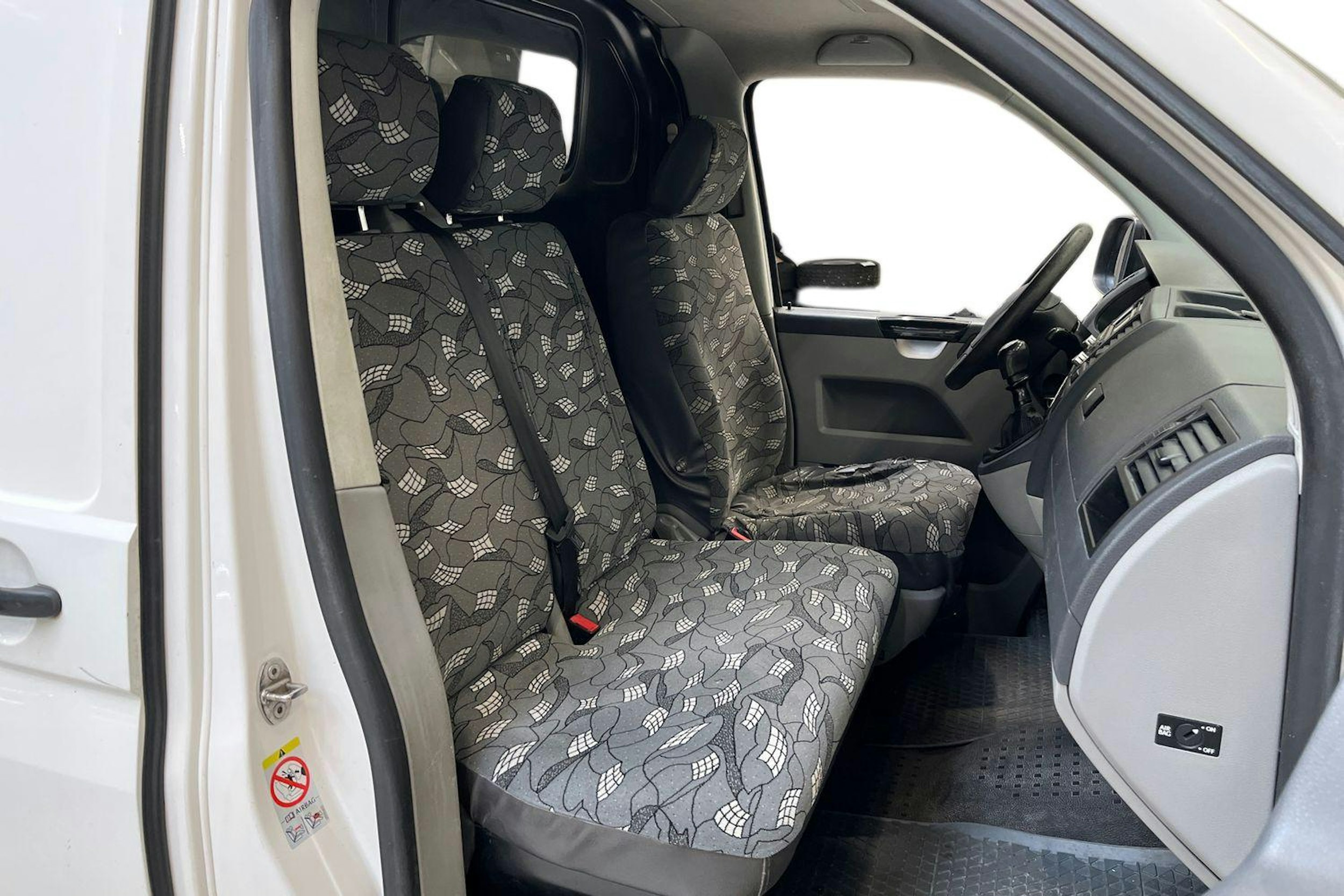valkoinen Volkswagen Transporter 2010 kuva 8.