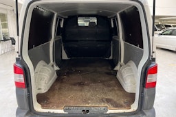 valkoinen Volkswagen Transporter 2010 kuva 11.