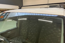 valkoinen Volkswagen Transporter 2010 kuva 24.