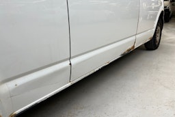 valkoinen Volkswagen Transporter 2010 kuva 27.