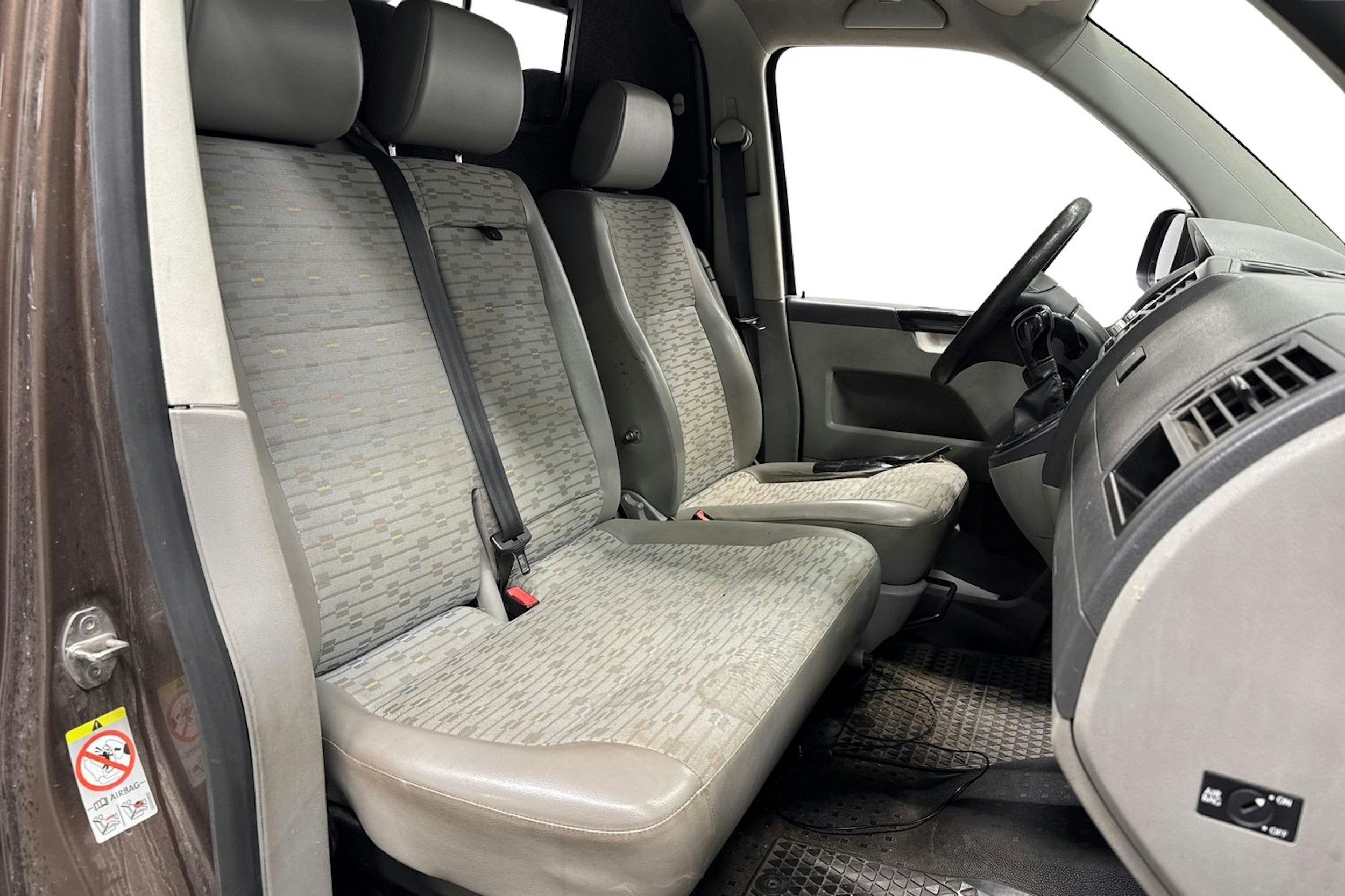 ruskea (beige) Volkswagen Transporter 2010 kuva 10.