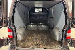 ruskea (beige) Volkswagen Transporter 2010 kuva 14.