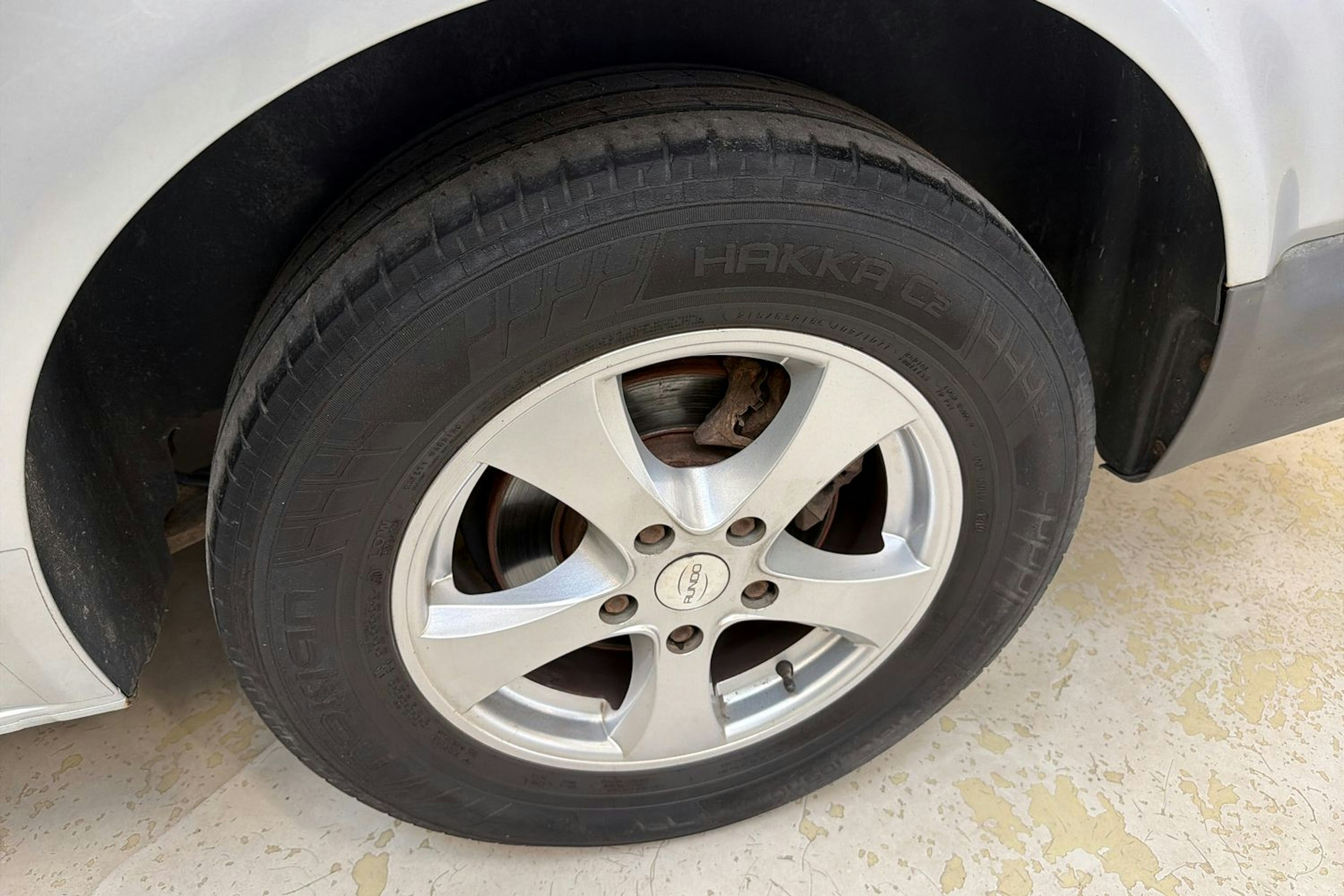 harmaa Volkswagen Transporter 2010 kuva 9.