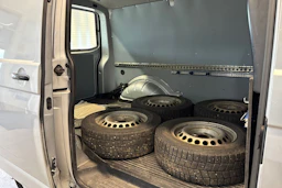 harmaa Volkswagen Transporter 2010 kuva 23.