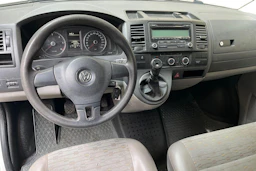 valkoinen Volkswagen Transporter 2010 kuva 9.