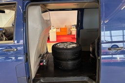 sininen Volkswagen Transporter 2010 kuva 17.