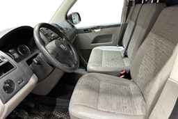 punainen Volkswagen Transporter 2010 kuva 3.