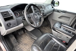 ruskea (beige) Volkswagen Transporter 2010 kuva 3.