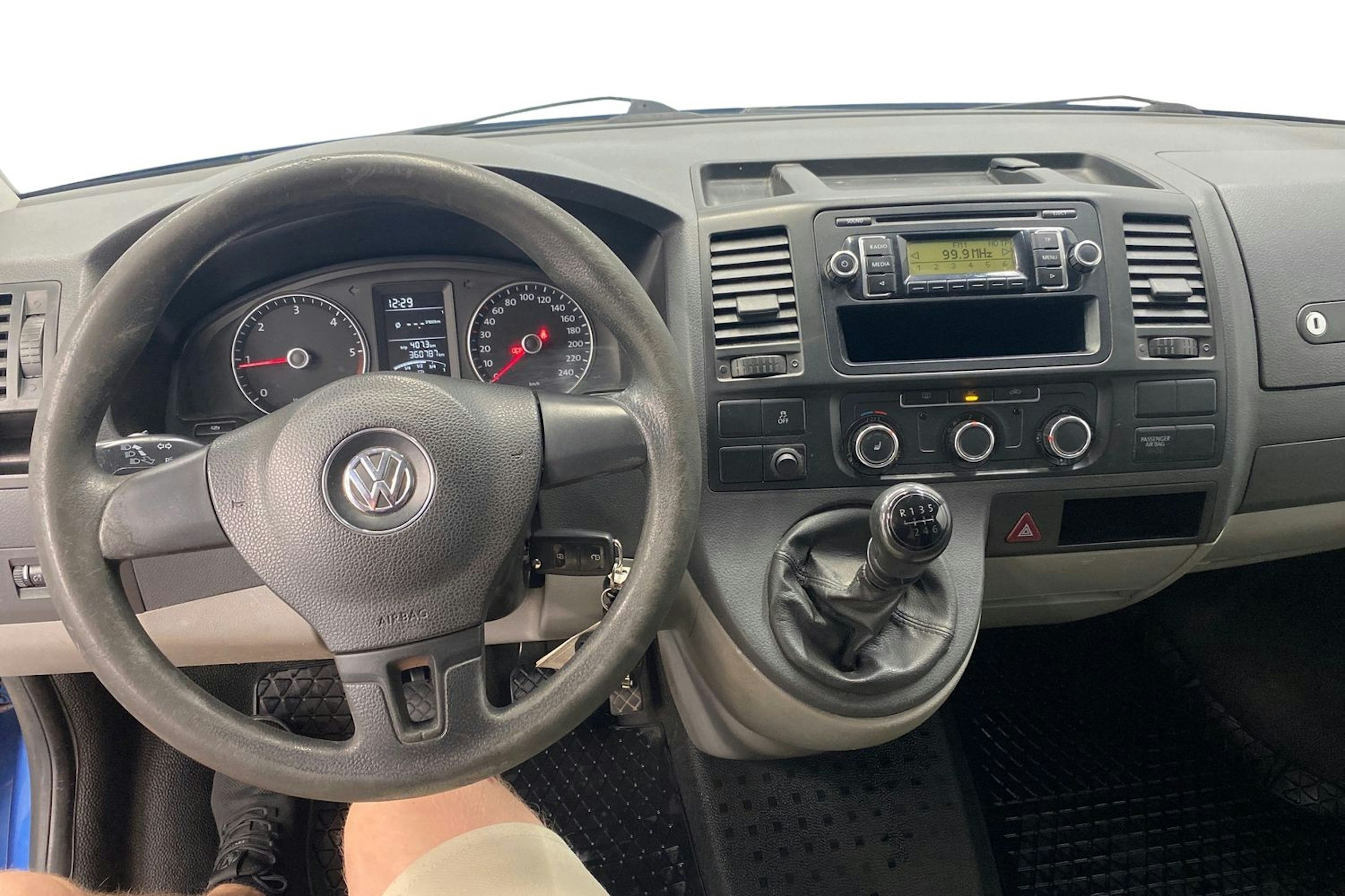 sininen Volkswagen Transporter 2010 kuva 9.
