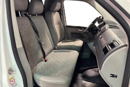 valkoinen Volkswagen Transporter 2011 kuva 11.