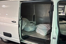 valkoinen Volkswagen Transporter 2011 kuva 13.