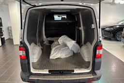 valkoinen Volkswagen Transporter 2011 kuva 16.