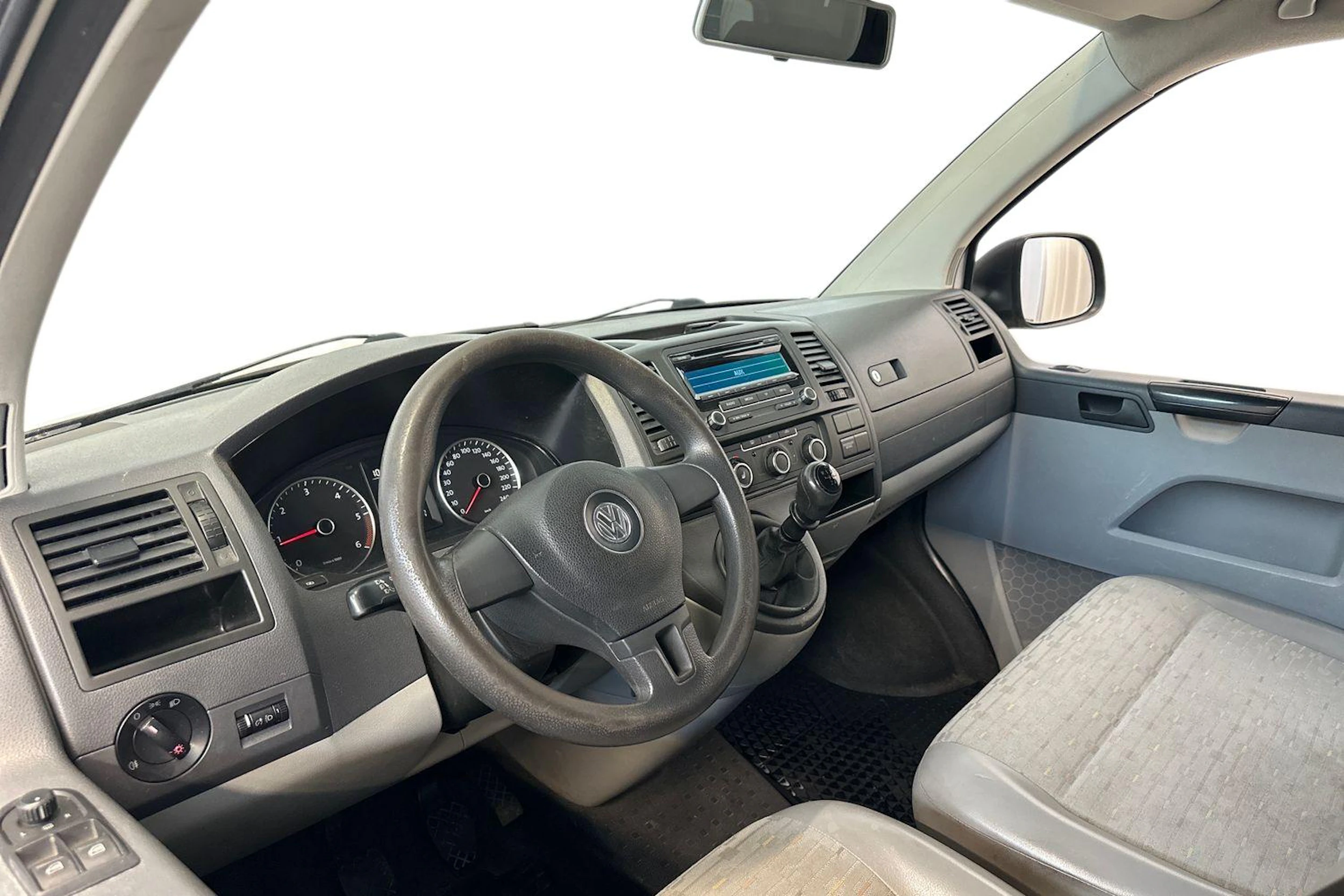 valkoinen Volkswagen Transporter 2011 kuva 8.