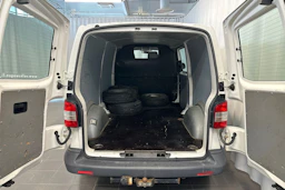 valkoinen Volkswagen Transporter 2011 kuva 13.