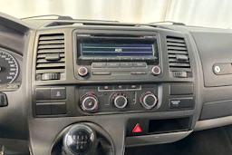 valkoinen Volkswagen Transporter 2011 kuva 17.