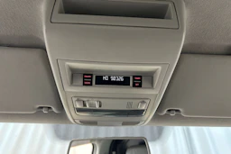 valkoinen Volkswagen Transporter 2011 kuva 18.