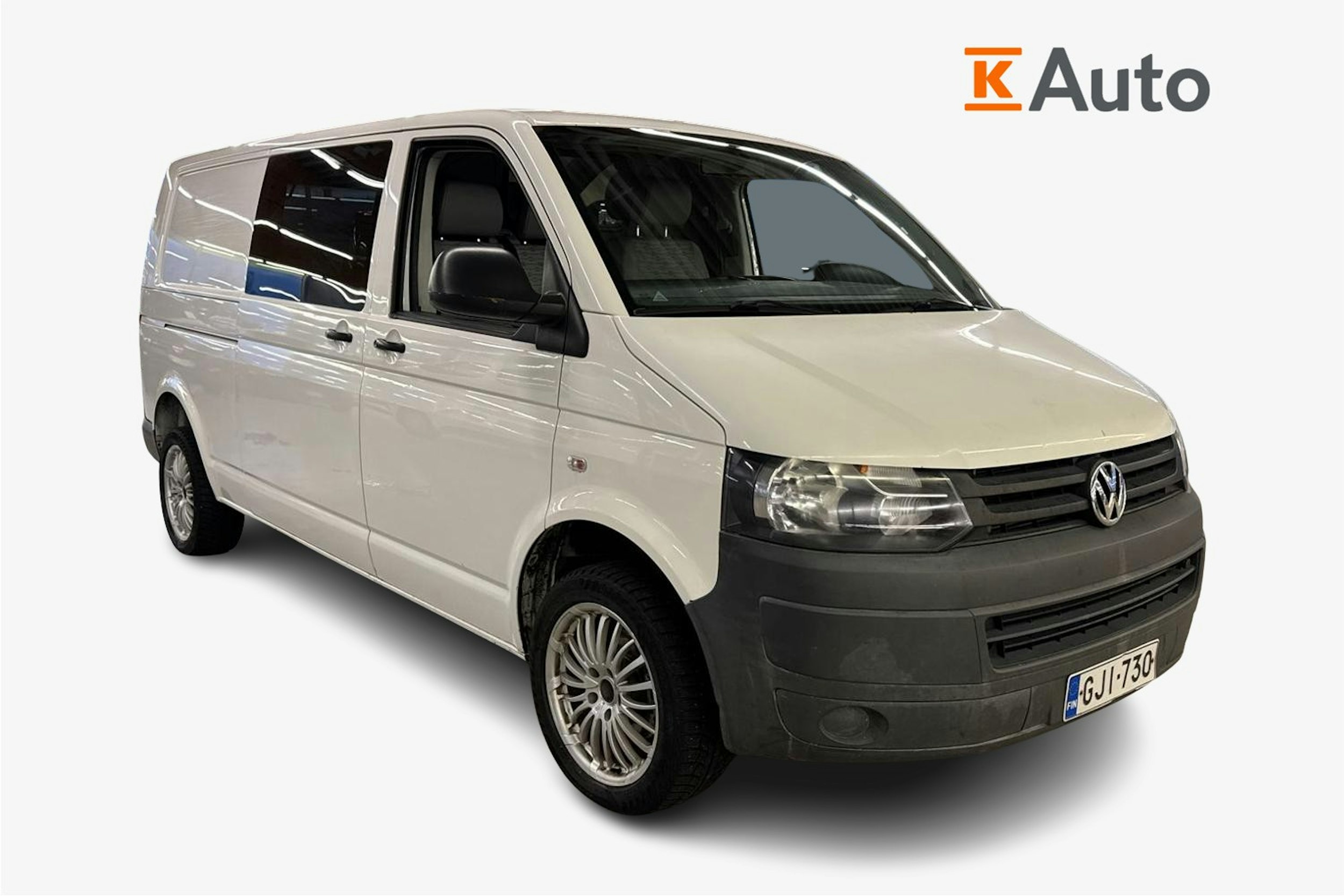 valkoinen Volkswagen Transporter 2011 kuva 1.