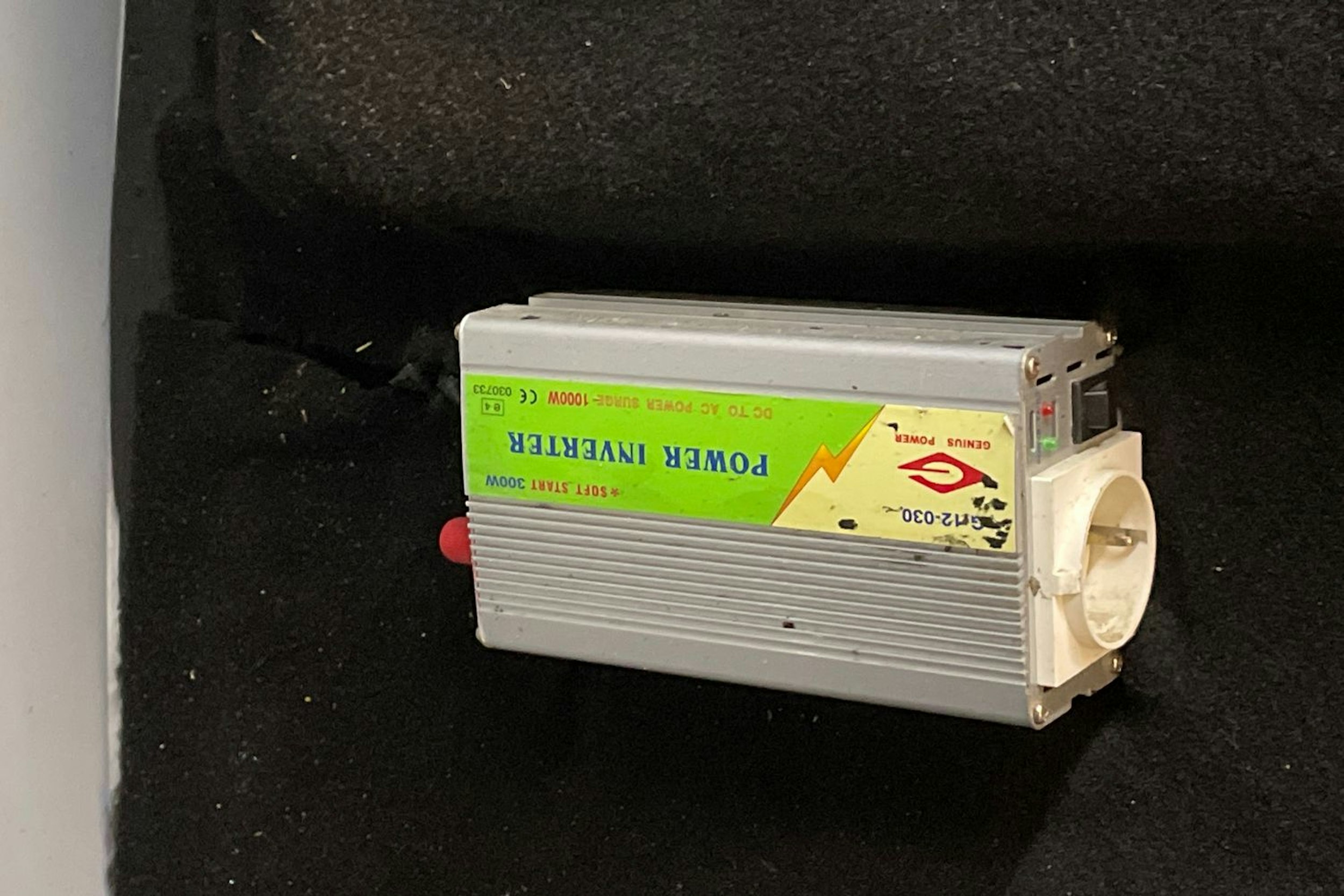 valkoinen Volkswagen Transporter 2011 kuva 16.