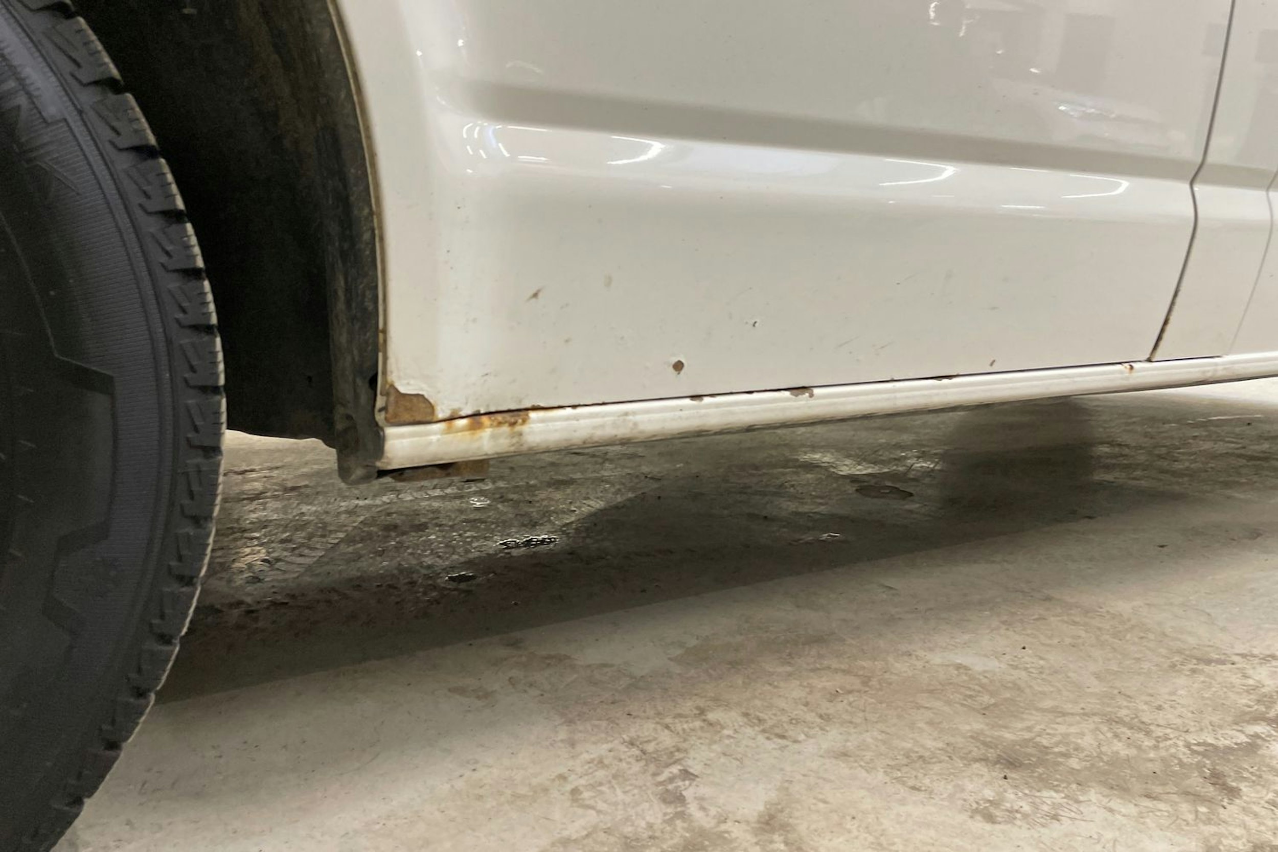 valkoinen Volkswagen Transporter 2011 kuva 24.