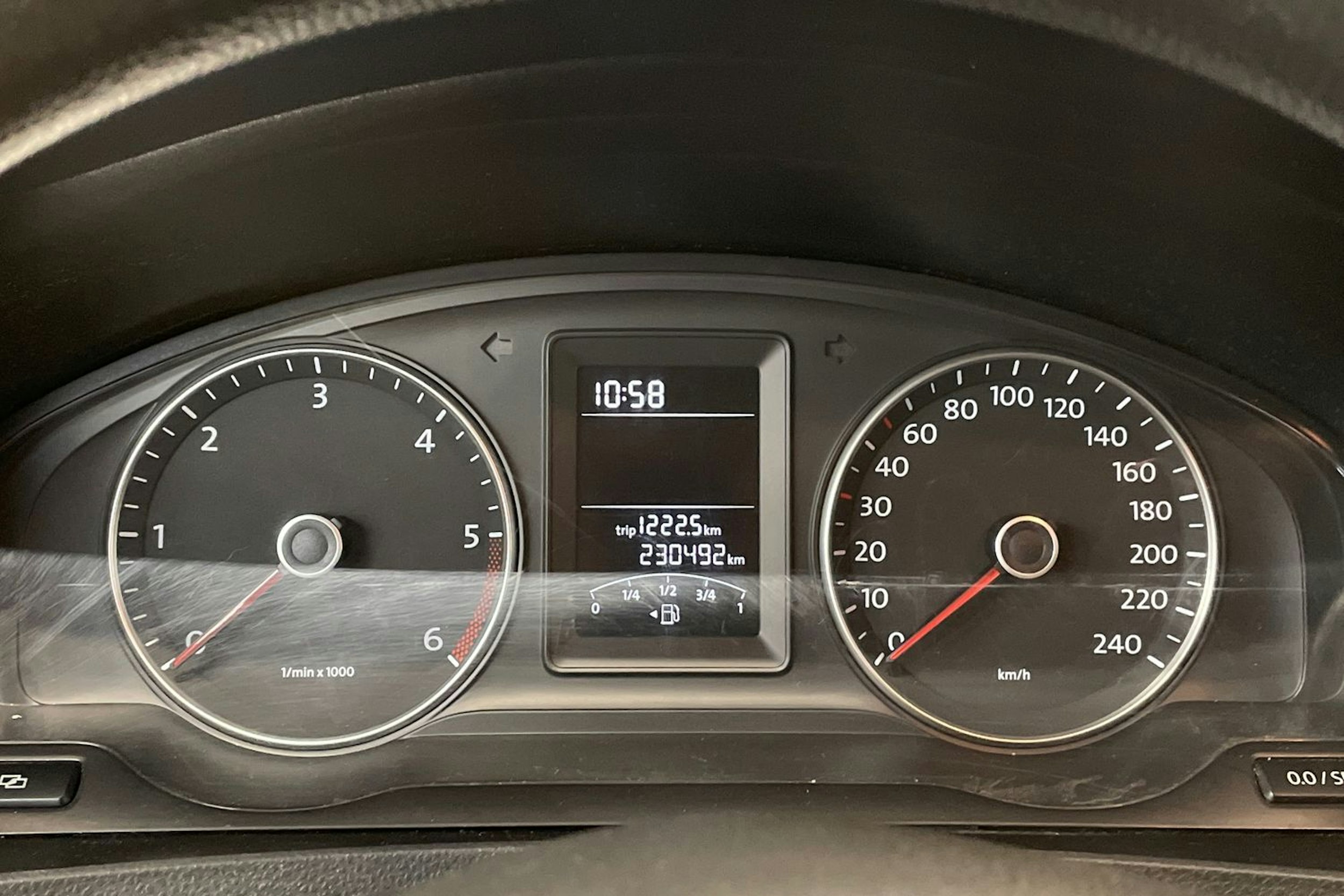 valkoinen Volkswagen Transporter 2011 kuva 30.