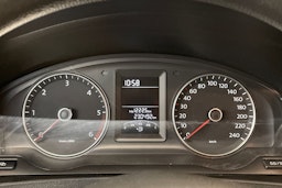 valkoinen Volkswagen Transporter 2011 kuva 30.