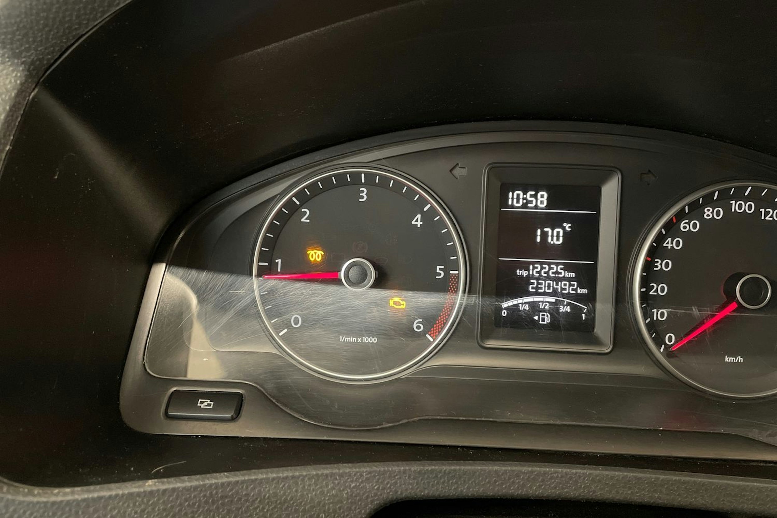 valkoinen Volkswagen Transporter 2011 kuva 31.