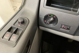 valkoinen Volkswagen Transporter 2011 kuva 33.