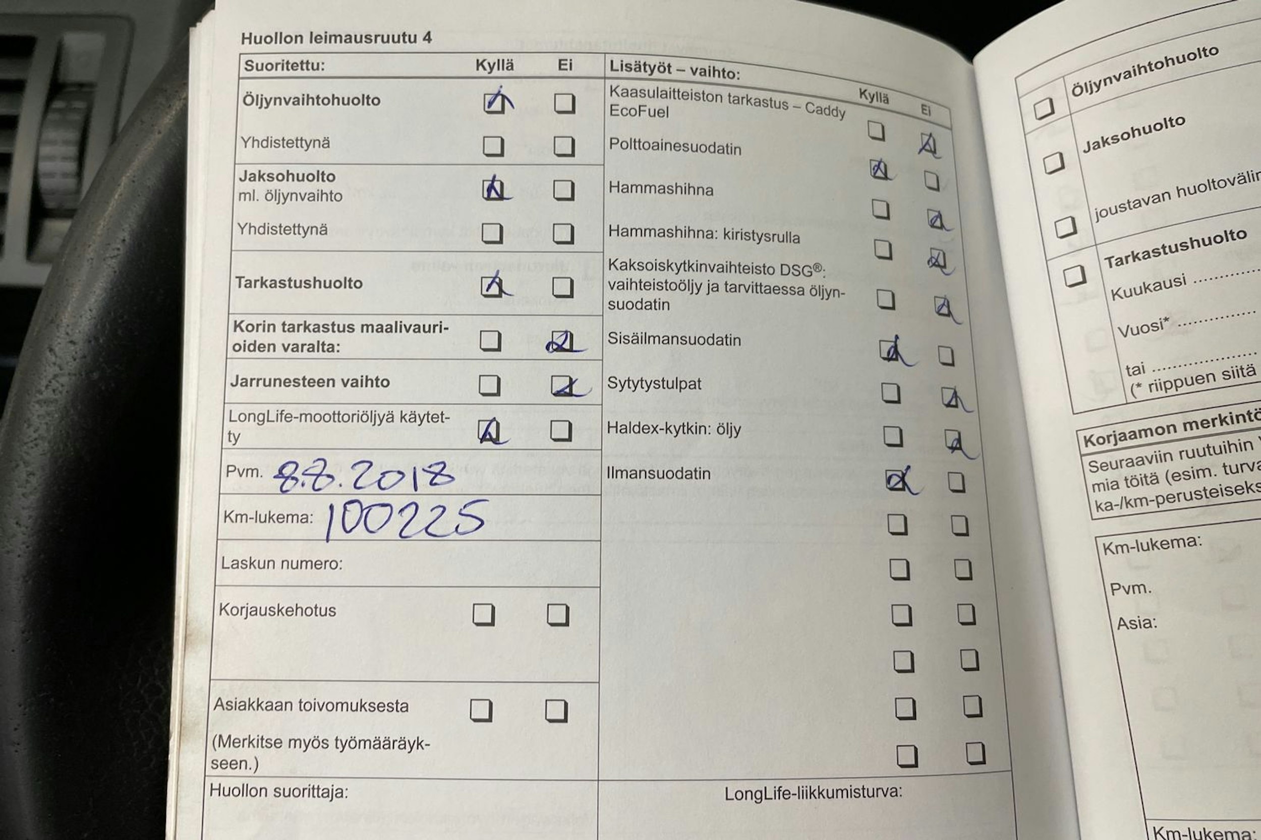 valkoinen Volkswagen Transporter 2011 kuva 37.