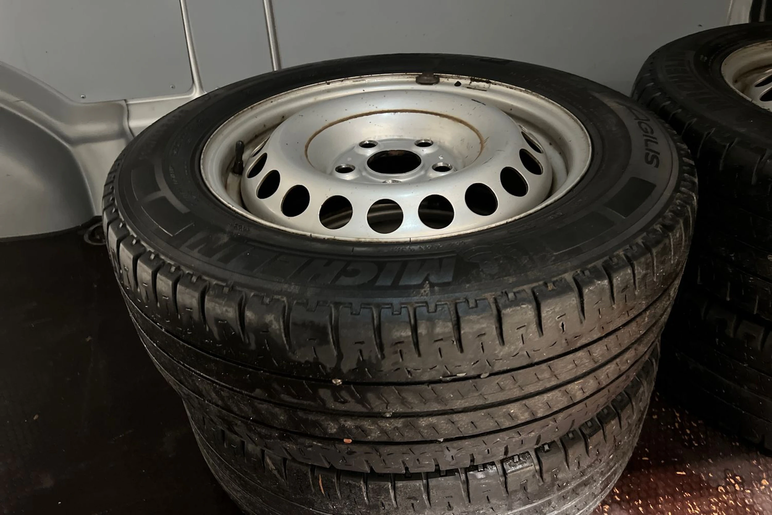 Harmaa Volkswagen TRANSPORTER 2011 kuva 14.