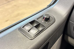 sininen Volkswagen Transporter 2011 kuva 10.