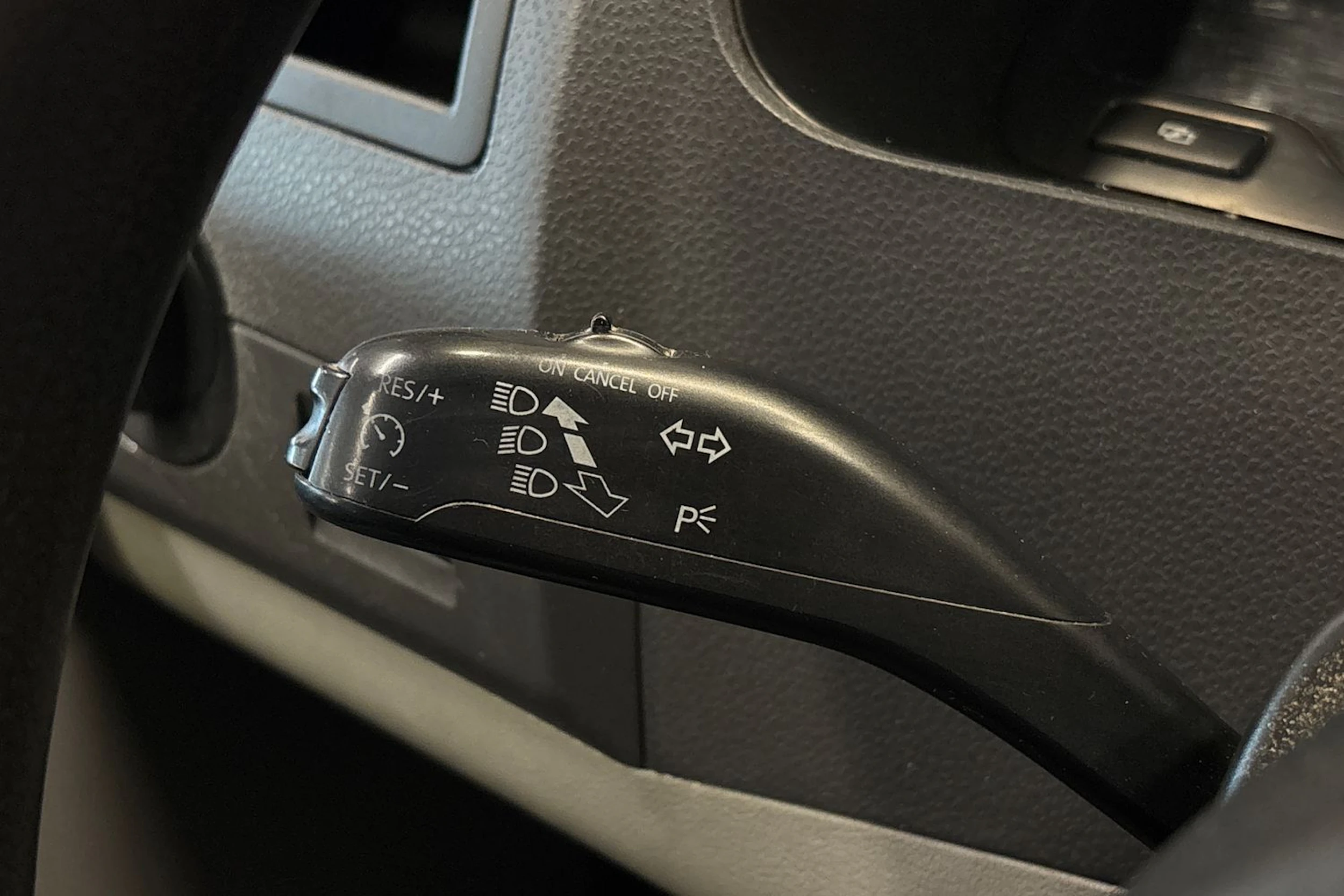 sininen Volkswagen Transporter 2011 kuva 12.