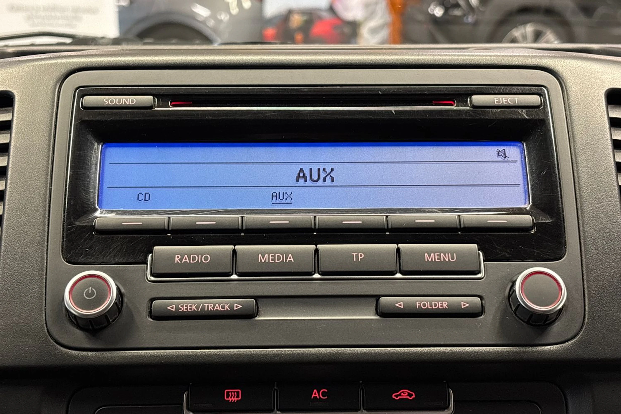 sininen Volkswagen Transporter 2011 kuva 15.