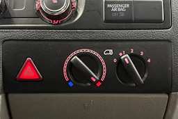 sininen Volkswagen Transporter 2011 kuva 17.