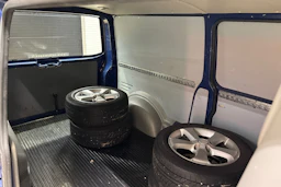 sininen Volkswagen Transporter 2011 kuva 19.