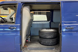 sininen Volkswagen Transporter 2011 kuva 22.