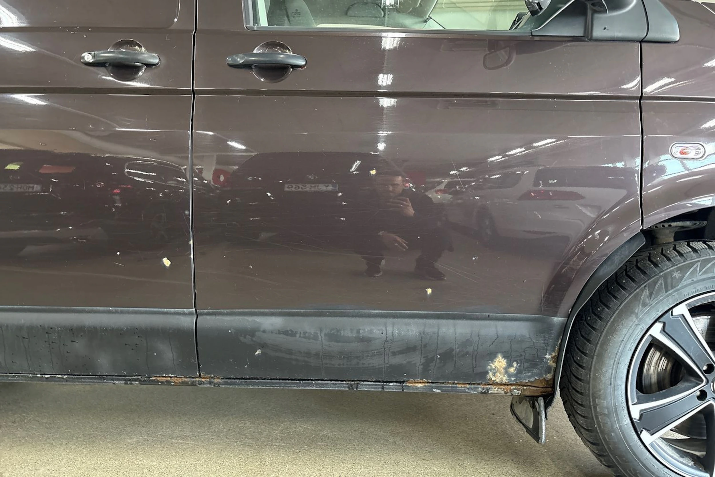 Ruskea (beige) Volkswagen TRANSPORTER 2011 kuva 24.