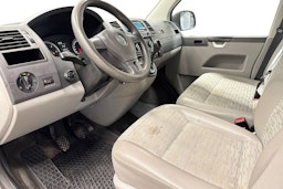 valkoinen Volkswagen Transporter 2011 kuva 7.