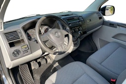 Musta Volkswagen TRANSPORTER 2011 kuva 7.