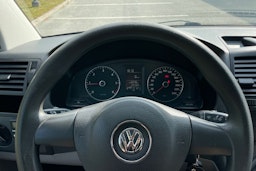Musta Volkswagen TRANSPORTER 2011 kuva 12.